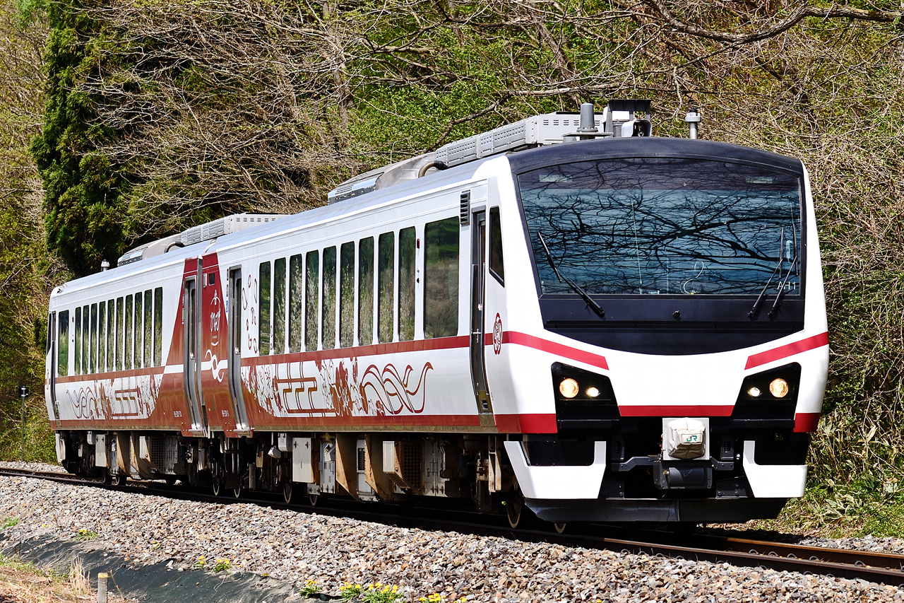 のってたのしい列車~ひなび~