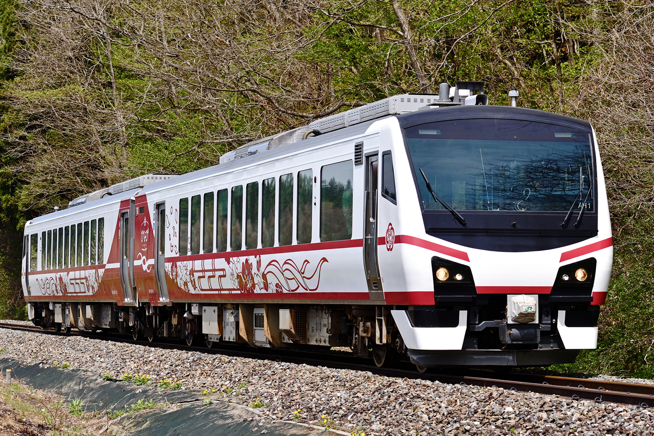 のってたのしい列車~ひなび~