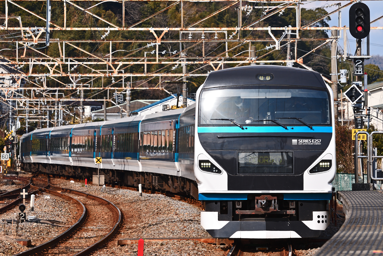 特急踊り子 E257 伊東駅