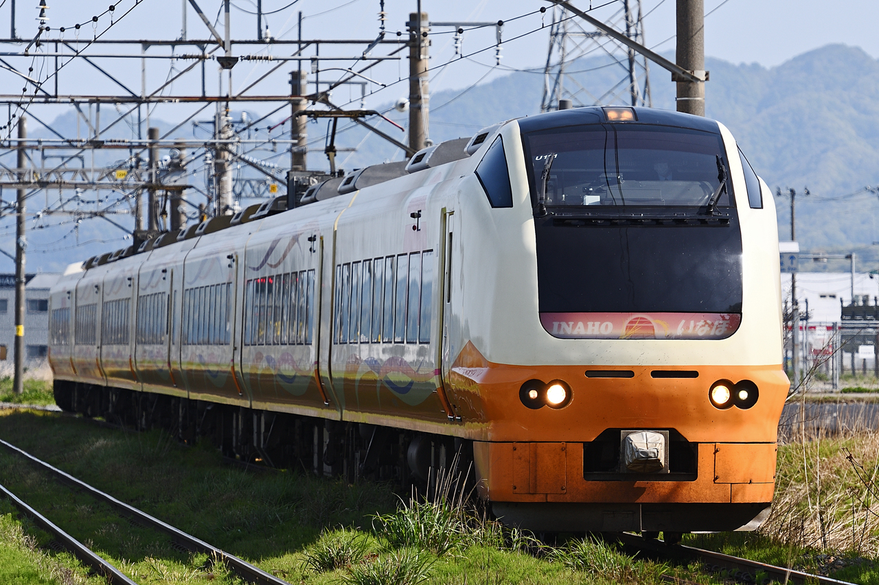 特急いなほ 羽越本線・平林駅