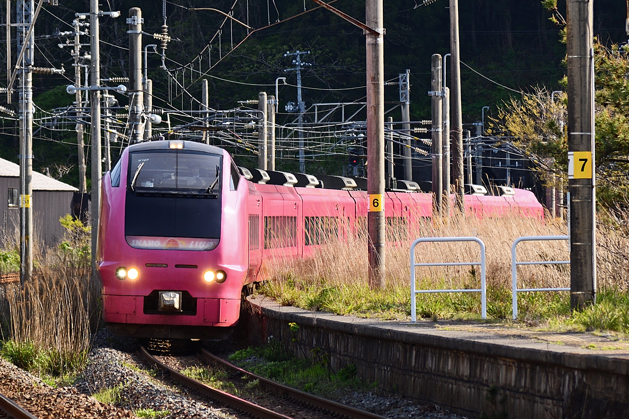 特急いなほ はまなす編成 勝木駅