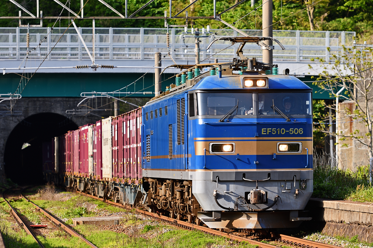 EF510 羽越本線・勝木駅