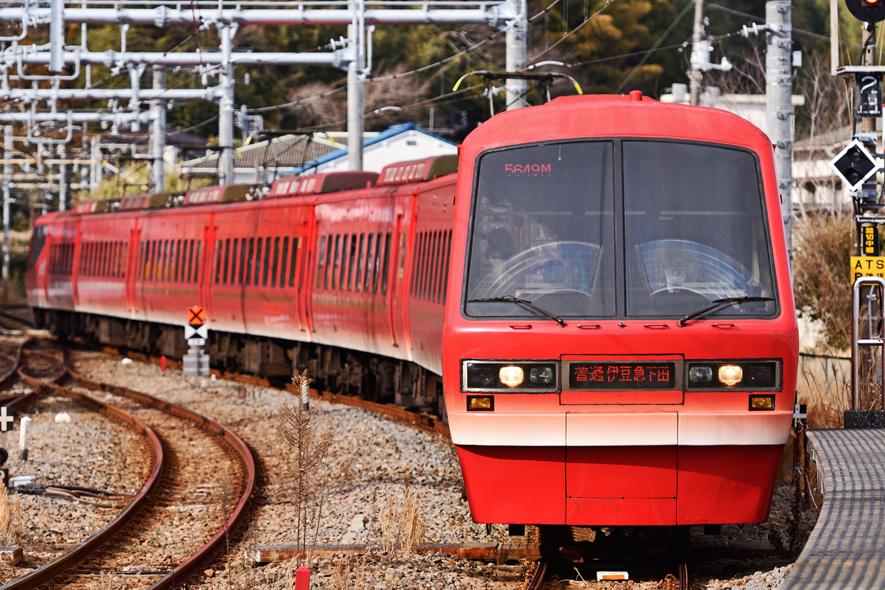 JR伊東線 伊豆急リゾート21・キンメ電車